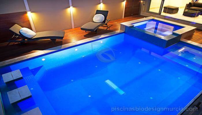 alicante-piscina-de-lujo-con-led