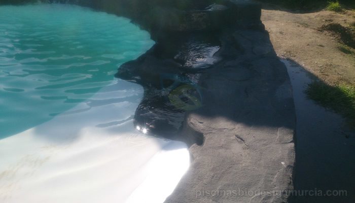 foto piscina de microcemento en navarra